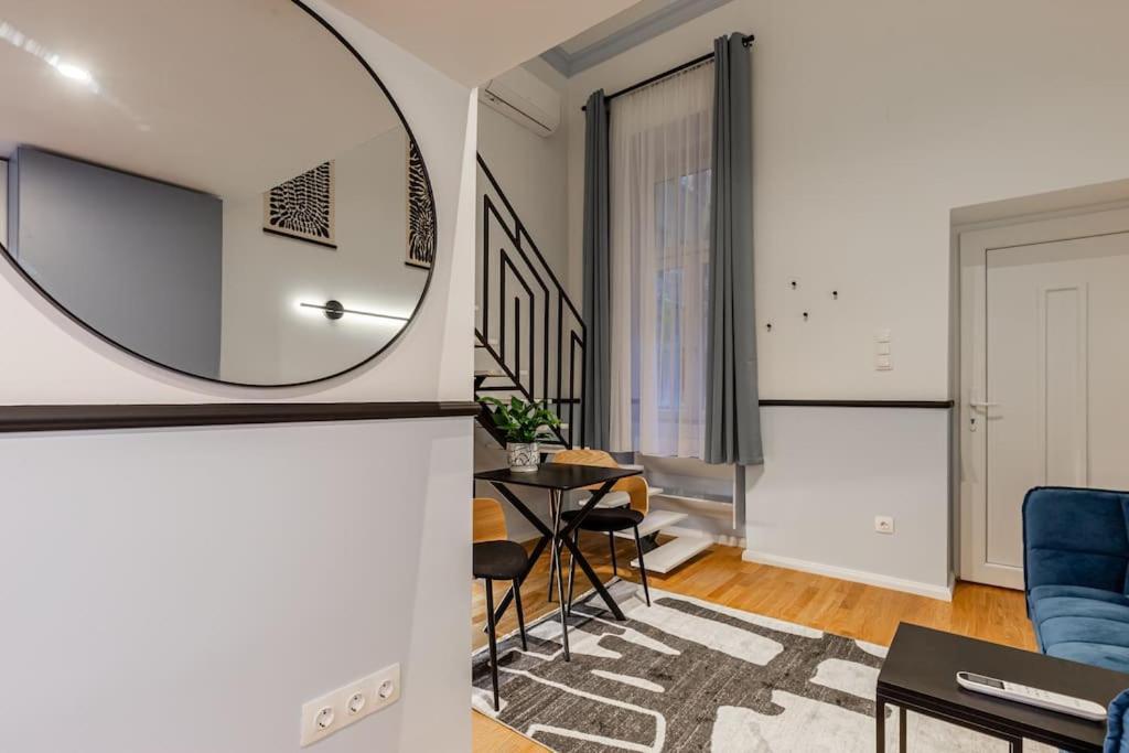 Nescaflat 3In1 Third Apartment Budapeste Exterior foto
